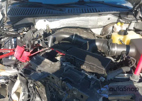 2017 Ford Expedition Xlt z USA, uszkodzony, nr VIN 1FMJU1HT8HEA38311